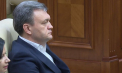 „Bună ziua, o zi minunată.” Dorin Recean a evitat discuțiile cu presa la prima ședință a noului Parlament - VIDEO 