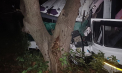 Tragedie la Briceni. Un șofer a murit, după ce camionul pe care îl conducea s-a izbit puternic de un copac. Imagini de la locul accidentului - VIDEO