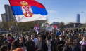 Se împlinește un an de la tragedia din gara din Novi Sad, care a luat viața a 16 oameni. Mii de manifestanți din toată Serbia au ieșit la protest într-un marș