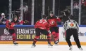 Finala campionatului Canadei la fotbal s-a jucat printre troiene - VIDEO