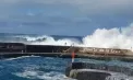 Trei oameni au murit și alți 15 au fost răniți în Tenerife, după ce valuri uriașe au lovit neașteptat zonele de coastă - VIDEO
