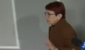 Directoarea Colegiului de Ecologie - escortată în urma perchezițiilor în dosarul de corupere pasivă și trafic de influență de la USM. A refuzat să vorbească cu presa - VIDEO