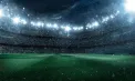 Un arbitru de linie din Anglia s-a trezit la duș cu apa de ploaie pe stadion, iar spectatorii nu s-au putut abține să nu râdă - VIDEO