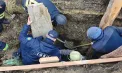 Un bărbat din Hîncești a rămas blocat sub stratul de pământ, în timpul unor săpături pentru canalizare: Salvatorii au intervenit pentru a-l scoate - FOTO

