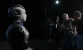 După eșecul precedent, armata rusă prezintă un nou robot umanoid pregătit pentru front, cu kalașnikov în brațe, iar imaginile postate online stârnesc glume și comparații cu un bunic de 90 de ani - VIDEO