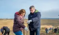 Cu hârlețul în mână, președintele Parlamentului, a participat la campania de împădurire: „Am plantat pentru ca, peste ani, să ne bucurăm de o țară mai verde" - VIDEO
