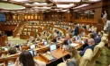 Parlamentul a aprobat rectificarea bugetului pentru 2025: Mai mulți bani pentru consum și plăți sociale, mai puțin pentru investiții care ar putea dezvolta economia - VIDEO