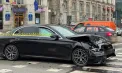 Accident în fața primăriei Chișinău: Două mașini - avariate, după ce s-au ciocnit violent. Imagini surprinse de martori  - VIDEO 