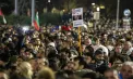 Mii de bulgari au cerut din nou demisia guvernului, în timp ce Parlamentul se pregătește să voteze moțiunea de neîncredere