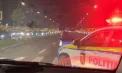 Uniforma nu este doar autoritate, ci și empatie: un polițist a oprit traficul și a ajutat o bătrână să traverseze strada. Gestul a adunat mii de aprecieri pe rețelele sociale - VIDEO