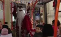 Copiii din Chișinău au trăit magia sărbătorilor: Aventură de neuitat cu troleibuzul turistic decorat cu luminițe și daruri de la Moș Crăciun - VIDEO