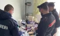 O femeie din Republica Moldova, anchetată în Italia după ce a transformat un apartament într-un cabinet de estetică ilegal și folosea produse expirate pentru proceduri - VIDEO