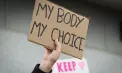 Parlamentul European a adoptat schema care permite femeilor să facă avort gratuit, în anumite condiții

