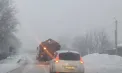 Iarna pune presiune pe infrastructură: drumarii patrulează non-stop în toată țara pentru a preveni ghețușul și înzăpezirea carosabilului - VIDEO