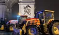 Proteste în Franța: Zeci de fermieri au intrat cu tractoarele în centrul Parisului şi au ajuns până la Turnul Eiffel - VIDEO