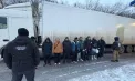 Un șofer de camion - reținut în Ucraina, după ce a încercat să treacă ilegal în Moldova șapte bărbați ucraineni. Unde erau ascunși și câți bani urma să primească pentru acest „serviciu” - VIDEO