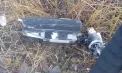 Bucăți de dronă au fost găsite de un localnic din Vrancea, în curtea sa, la aproape 50 de km de granița României. MApN le-a ridicat și face verificări