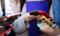 După Australia și Franța vrea să interzică accesul copiilor sub 15 ani la rețelele sociale. Anunțul lui Macron