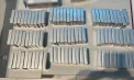 Valize ticsite cu țigări și pachete de rezerve de tutun - depistate pe Aeroportul din Chișinău. Doi cetățeni, documentați de polițiști - FOTO