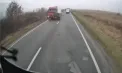 Imagini cu impact emoțional. Momentul accidentului din România, soldat cu șapte morți: microbuzul negru intră în plin într-un TIR - VIDEO