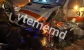 Accident grav pe Viaduct: O mașină s-a ciocnit cu o ambulanță care transporta un pacient. Doi medici și un șofer au ajuns spital. Imagini de la locul impactului