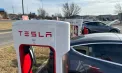 Tesla oprește producția a două modele de lux pentru a face loc „armatei de roboți” a lui Musk