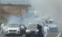Scenă ca în filme pe o autostradă din Italia: un grup specializat a atacat mașină blindată și au furat banii din el - VIDEO