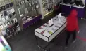 Bărbat reținut după ce a furat de două ori în același magazin, provocând un prejudiciu de zeci de mii de lei și riscând patru ani de închisoare – VIDEO