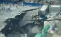 Incident cumplit în China: Carosabilul s-a prăbușit într-o groapă uriașă, sub privirile îngrozite ale trecătorilor