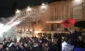 Proteste violente la Tirana: Gaze lacrimogene și tunuri cu apă, contra cocktailuri Molotov. Miza manifestațiilor - VIDEO