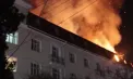 Atacuri în lanț asupra orașelor ucrainene: o dronă a lovit un hotel în Sumî, iar bombardamentele din Harkov, Zaporojie, Odesa, Dnipro și Cernigov au lăsat un mort și peste 20 de răniți - VIDEO
