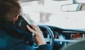 Peste 2.400 de șoferi, sancționați pentru utilizarea telefonului la volan în doar trei săptămâni