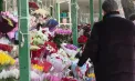 De 8 Martie, bărbații au luat cu asalt piețele de flori pentru a alege cele mai frumoase buchete pentru femeile dragi – VIDEO