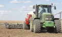 Guvernul vine cu măsuri de sprijin pentru agricultori: rambursarea TVA va fi extinsă până în 2026, iar acciza la motorina utilizată în campania de primăvară ar putea fi restituită integral 