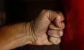 Badantă moldoveancă din Italia, bătută cu cruzime în casa bătrânului pe care îl îngrijea. Agresorul a încercat și să o jefuiască