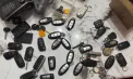 Opt persoane, dintre care patru funcționari publici - reținute, după ce ar fi introdus ilegal automobile în Moldova, evitând plata taxelor de import. Ce făceau cu ele - VIDEO