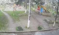 Clipe de groază pentru un copil din capitală: A fost atacat de o haită de câini. Momentul - surprins de camerele de supraveghere - VIDEO