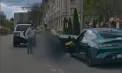 O femeie, spulberată de o mașină pe o trecere de pietoni, în Chișinău. Imagini cu puternic impact emoțional - VIDEO