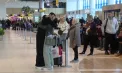 Momente emoționante pe Aeroportul Chișinău: moldovenii plecați peste hotare se întorc acasă de Paște: cum au fost întâmpinați de cei dragi - VIDEO