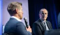 Dansul victoriei la Budapesta. Un politician a devenit viral cu spectacolul făcut pe scenă după înfrângerea lui Viktor Orban - VIDEO