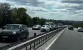 Ambuteiaje kilometrice la ieșirea din Chișinău, în ajunul Paștelui Blajinilor: sute de mașini au format cozi uriașe până la Stăuceni – VIDEO