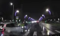 Momentul în care un cuplu este la un pas să fie lovit pe trecerea de pietoni, surprins de o cameră de bord: șoferul a frânat în ultima clipă - VIDEO