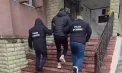 A vrut să vândă un telefon mobil, însă fost bătut și jefuit. Doi tineri, plasați în arest pentru 30 de zile - VIDEO