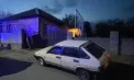 Tragedie la Comrat: un bărbat și-a pierdut viața după ce o mașină scăpată de sub control s-a izbit în poarta gospodăriei sale. La volan se afla un băiat de 17 ani - FOTO