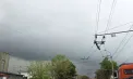 Ploaia torențială a afectat transportul public din Chișinău: mai multe troleibuze și autobuze au staționat temporar - VIDEO