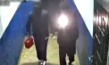 Doi tineri din stânga Nistrului - reținuți, după ce ar fi incendiat ușa unui apartament din Chișinău. Momentul a fost surprins de camerele de supraveghere - VIDEO