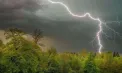 Avertizare meteo: Cod Galben de ploi cu descărcări electrice în toată Republica Moldova. Când va intra în vigoare - VIDEO