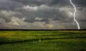 Avertizare meteo: Un nou Cod Galben de ploi cu descărcări electrice și vânt puternic în toată Republica Moldova. Când va intra în vigoare - VIDEO