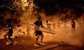 Aproape 800 de persoane reținute în urma violențelor din Franța, după victoria lui PSG din finala Champions League - VIDEO