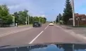 Șoferul unui BMW, documentat de polițiști după ce a condus agresiv și cu viteză la Strășeni, în zona unde doi copii au fost loviți pe trecerea de pietoni în februarie - VIDEO